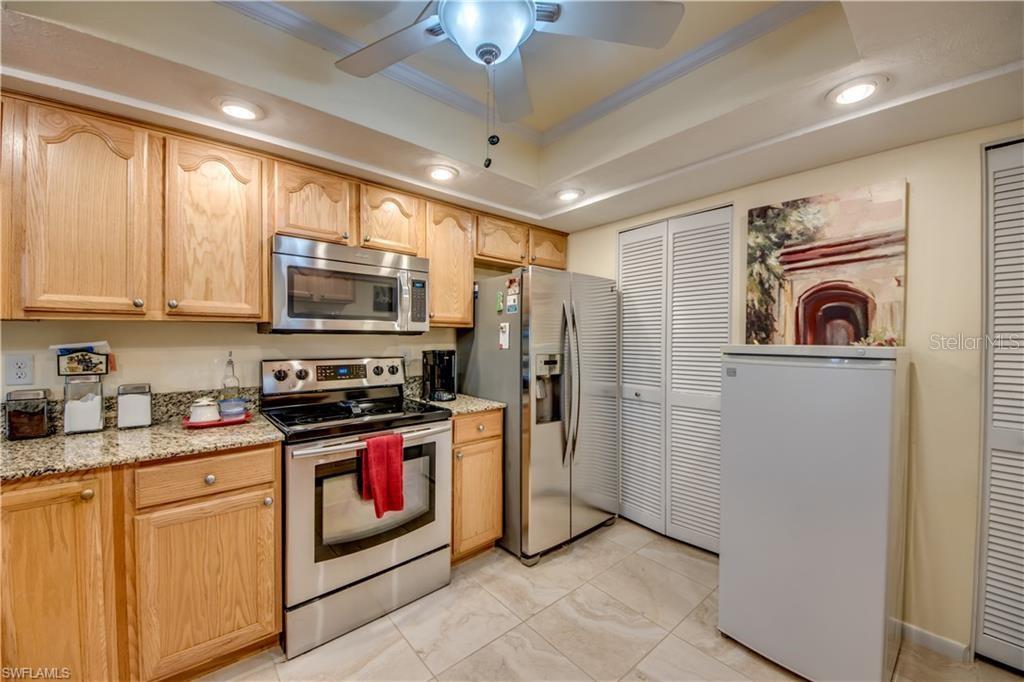 2067 W LAKEVIEW BLVD #2, NORTH FORT MYERS, FL, 33903