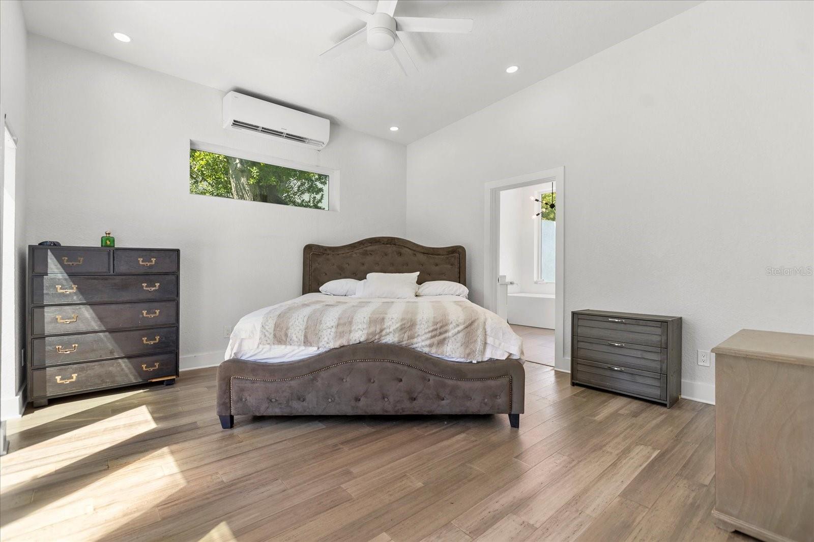 3110 W NAPOLEON AVE, TAMPA, FL, 33611