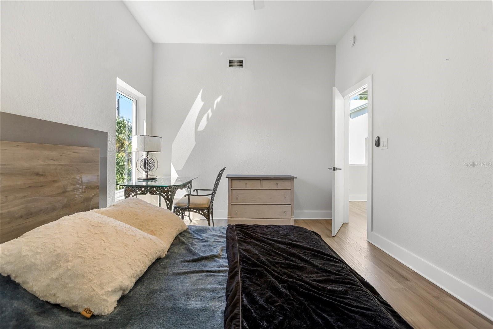 3110 W NAPOLEON AVE, TAMPA, FL, 33611