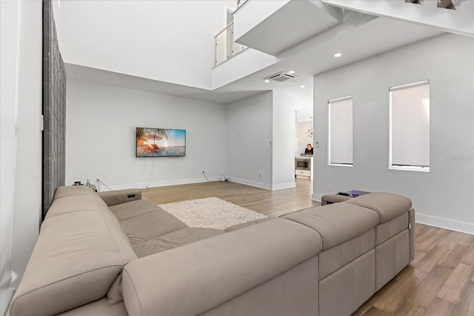 3110 W NAPOLEON AVE, TAMPA, FL, 33611