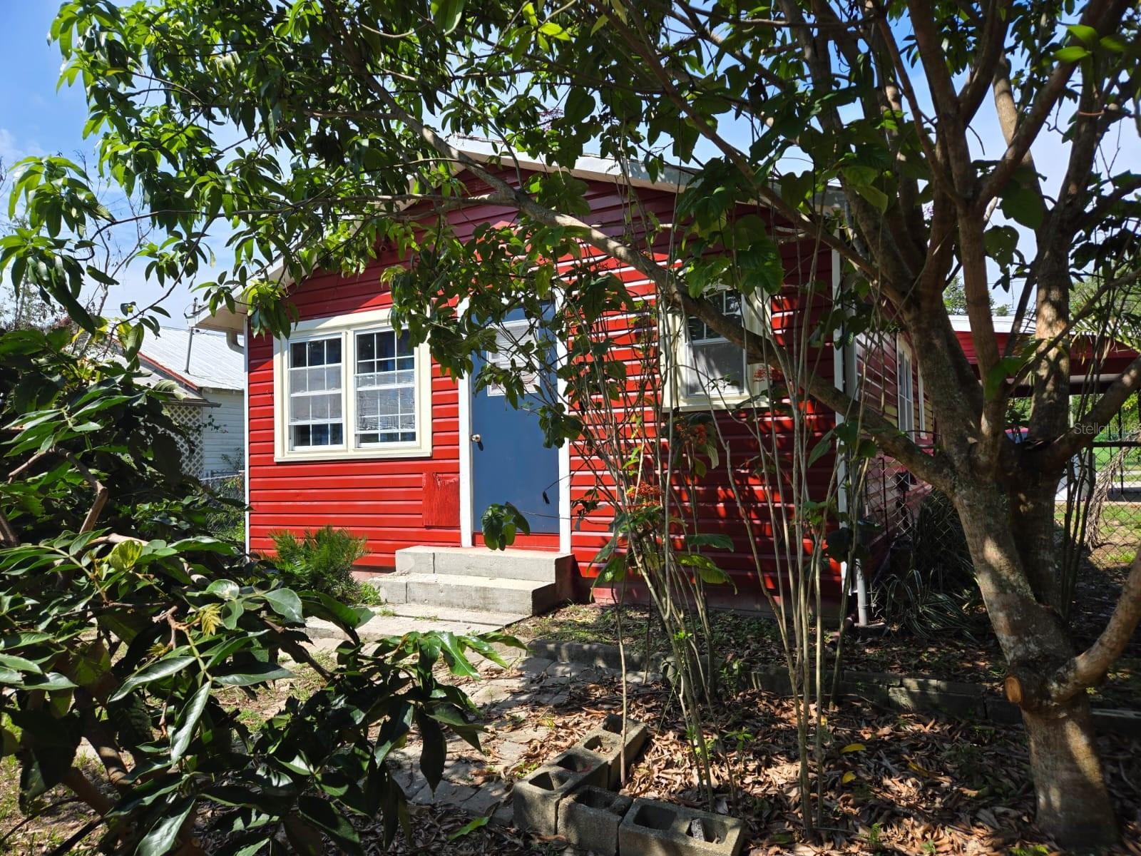 10 MCCARTHY AVE, FROSTPROOF, FL, 33843