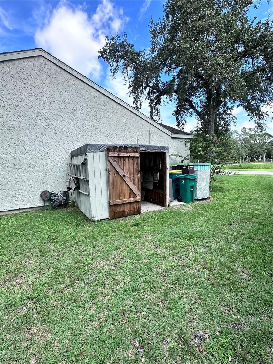 1081 E CORKTREE CIR, PORT CHARLOTTE, FL, 33952