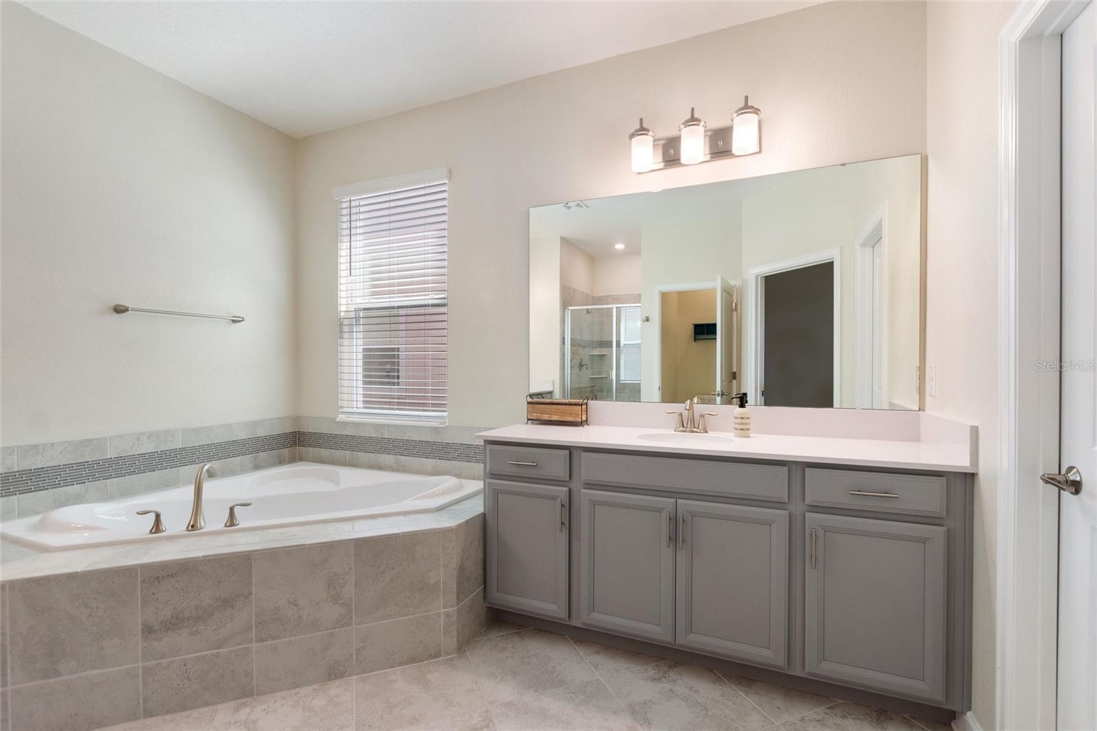 1074 TRAPPERS TRAIL LOOP, DAVENPORT, FL, 33896