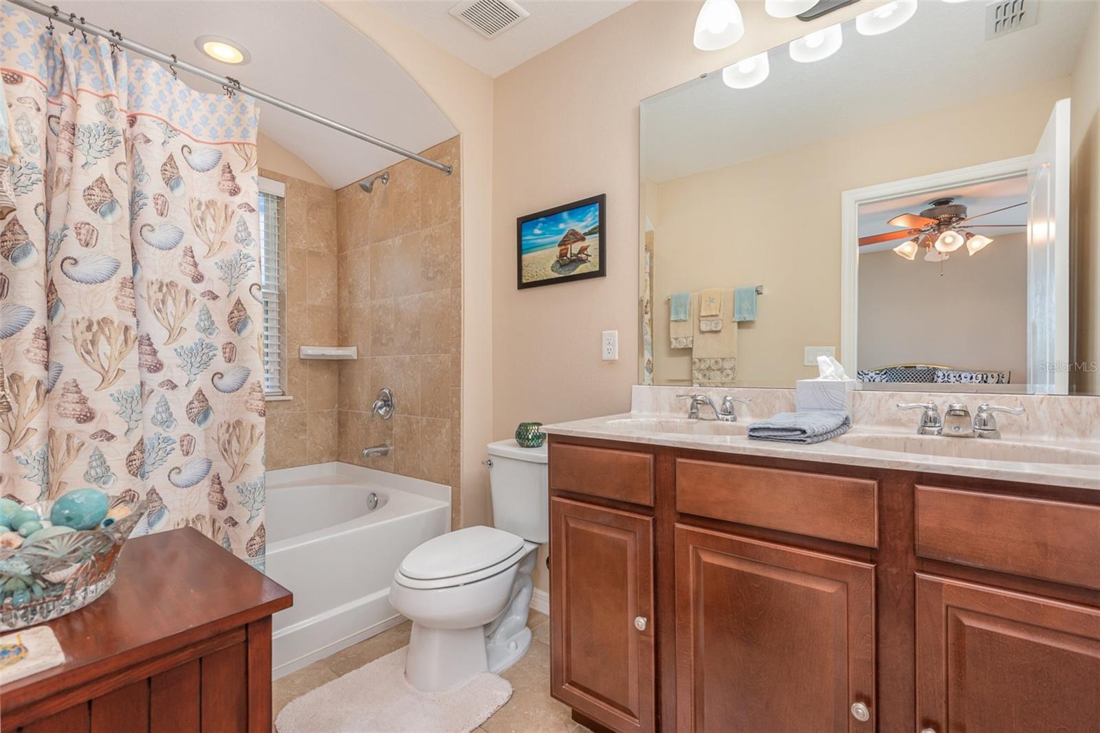 100 KELLY THOMAS WAY, DAYTONA BEACH, FL, 32124