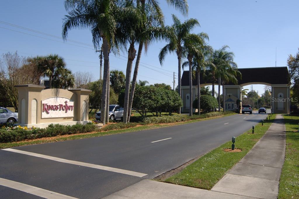 705 TREMONT GREENS LN #33, SUN CITY CENTER, FL, 33573