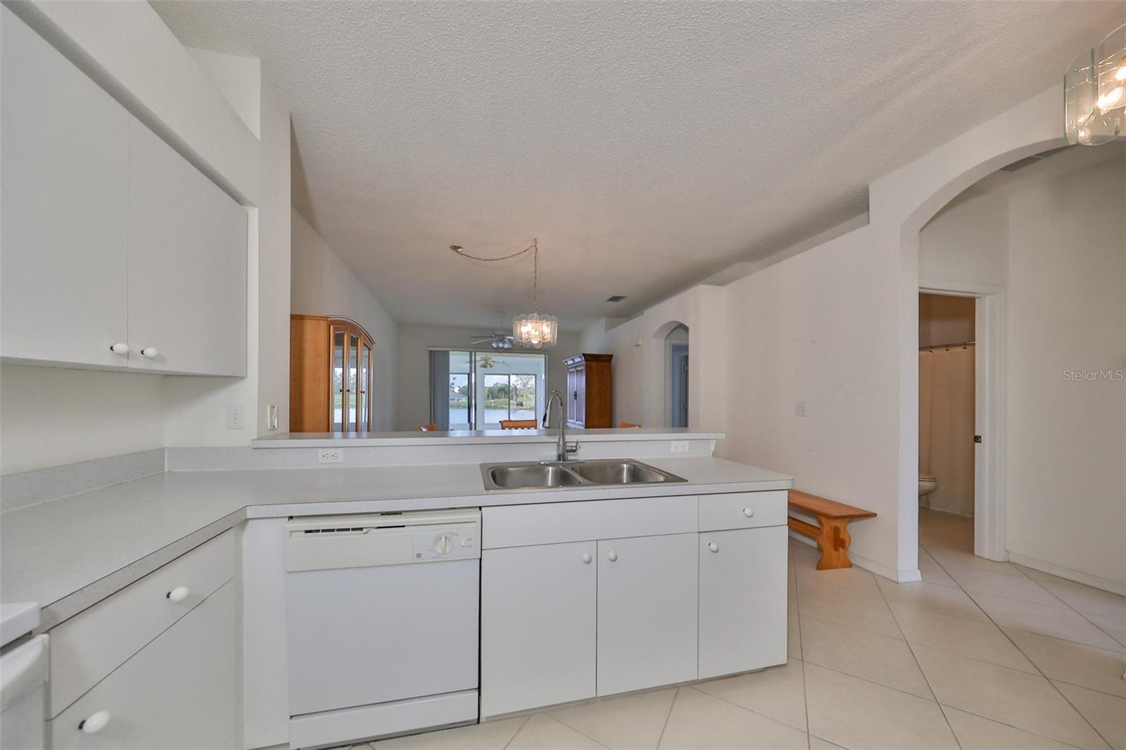 705 TREMONT GREENS LN #33, SUN CITY CENTER, FL, 33573