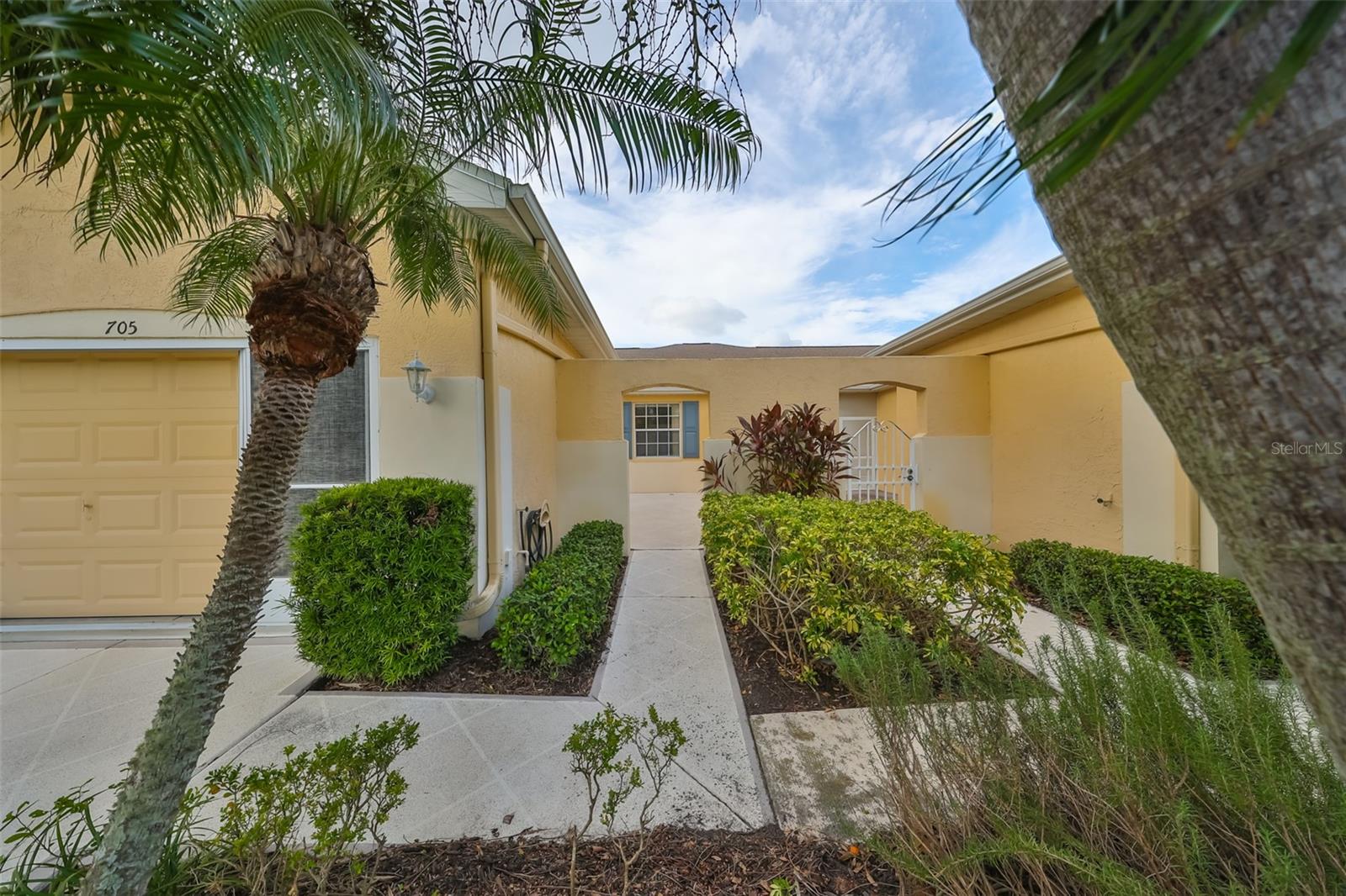 705 TREMONT GREENS LN #33, SUN CITY CENTER, FL, 33573
