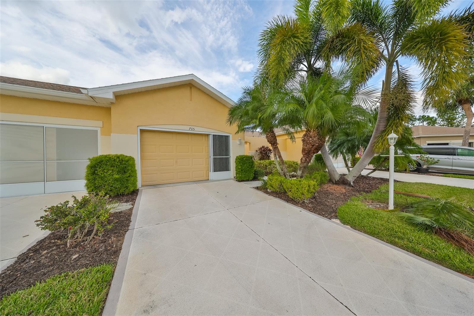 705 TREMONT GREENS LN #33, SUN CITY CENTER, FL, 33573