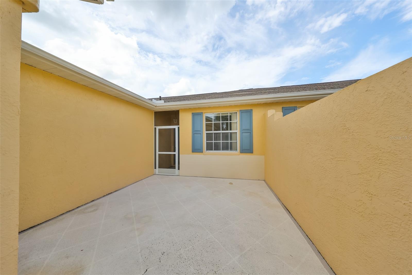705 TREMONT GREENS LN #33, SUN CITY CENTER, FL, 33573