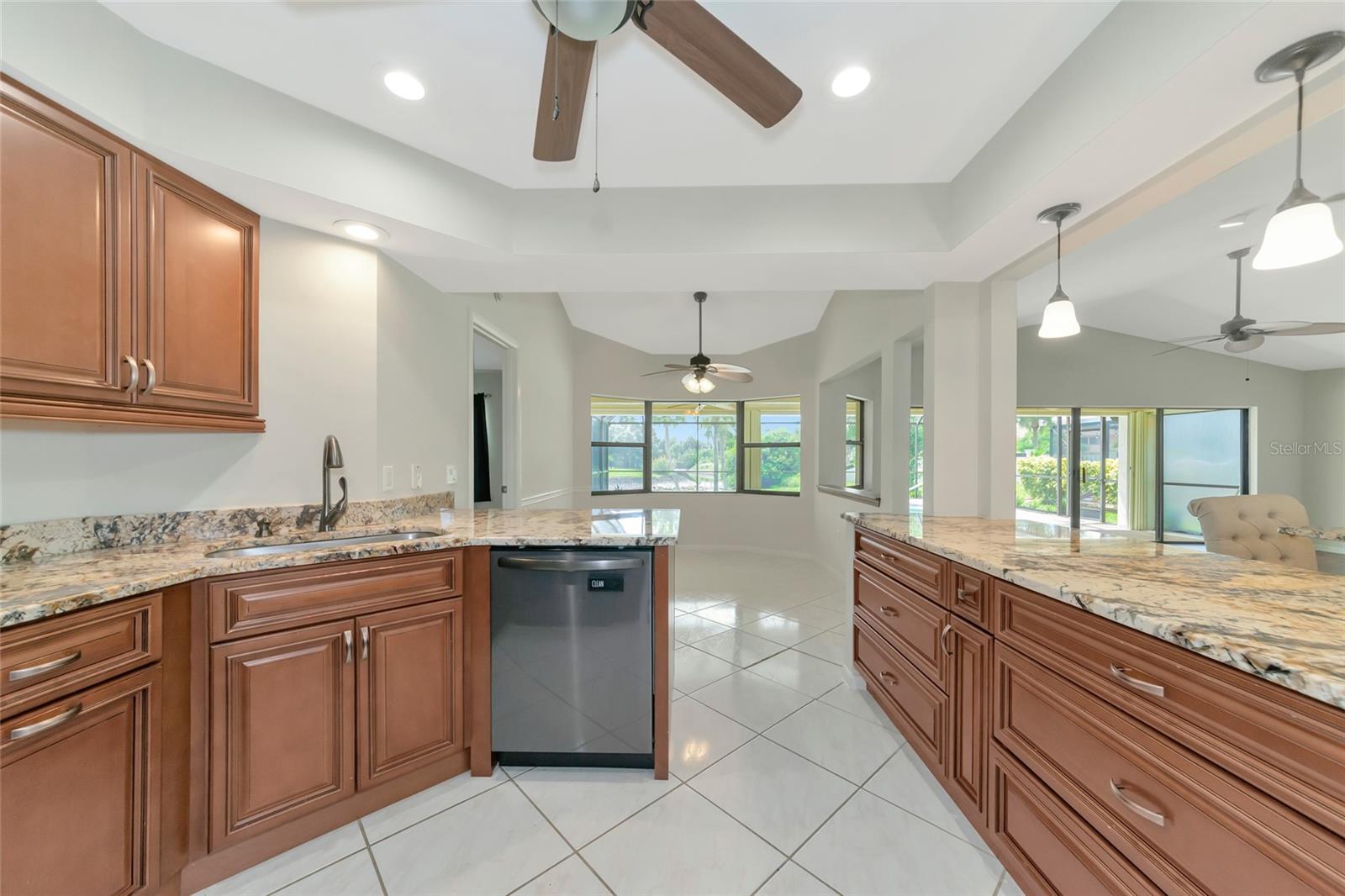 1929 TRADEWINDS CIR, VENICE, FL, 34293