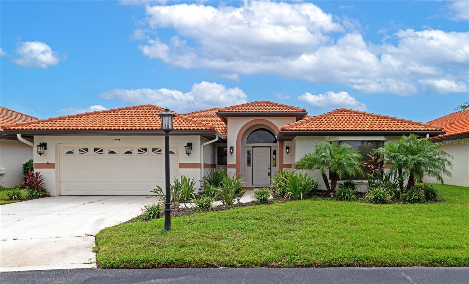 1929 TRADEWINDS CIR, VENICE, FL, 34293