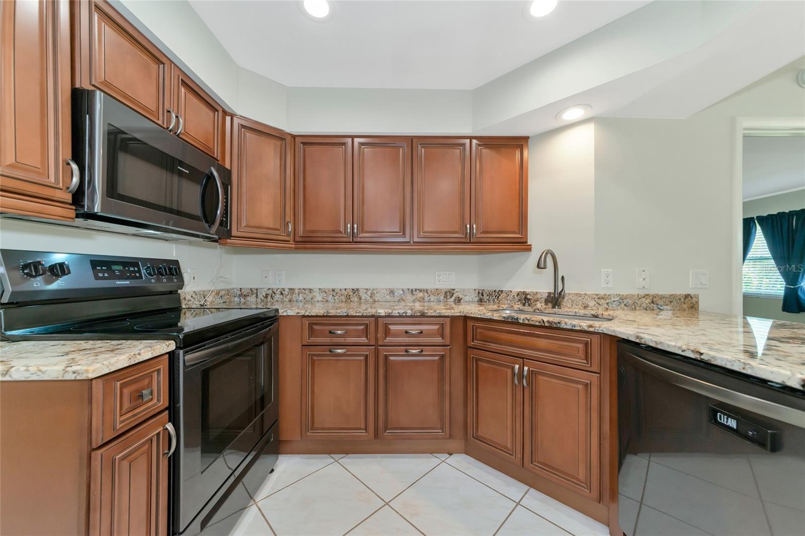 1929 TRADEWINDS CIR, VENICE, FL, 34293