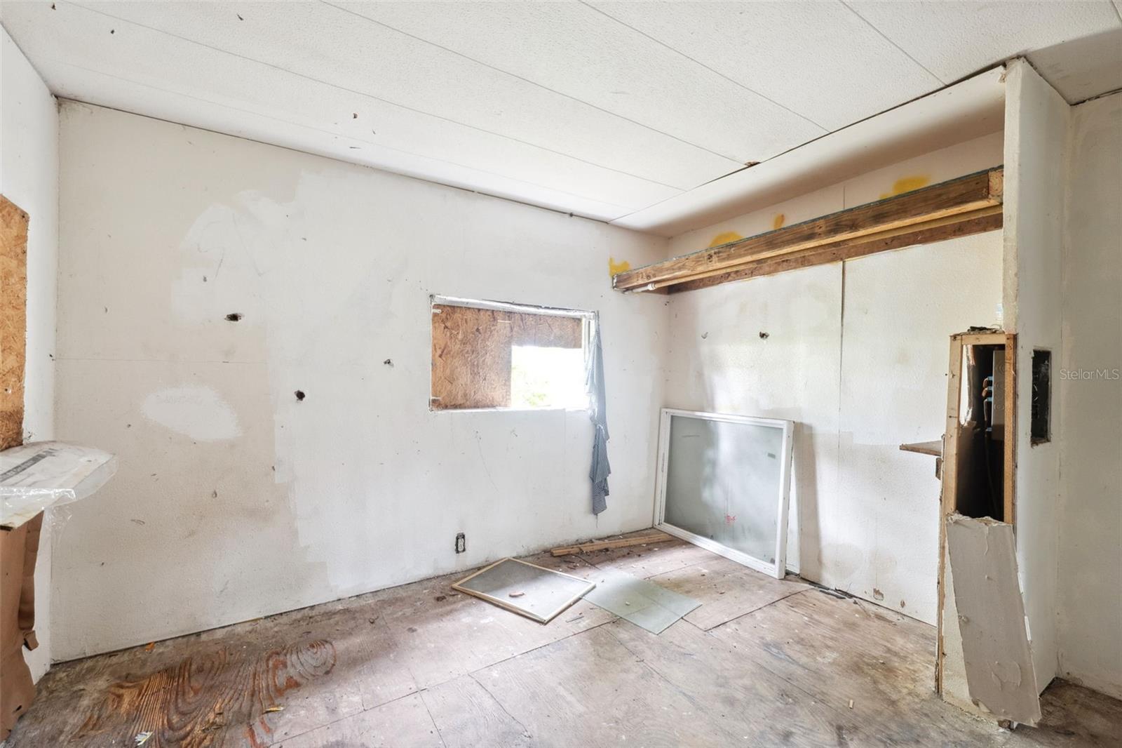 11017 KNUCKEY RD, WEEKI WACHEE, FL, 34614