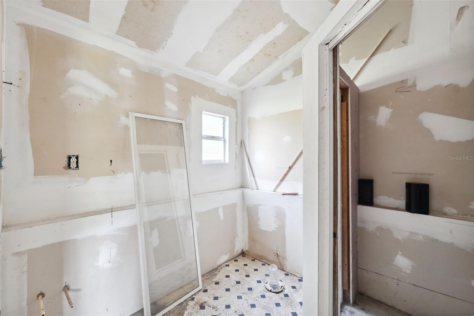 11017 KNUCKEY RD, WEEKI WACHEE, FL, 34614