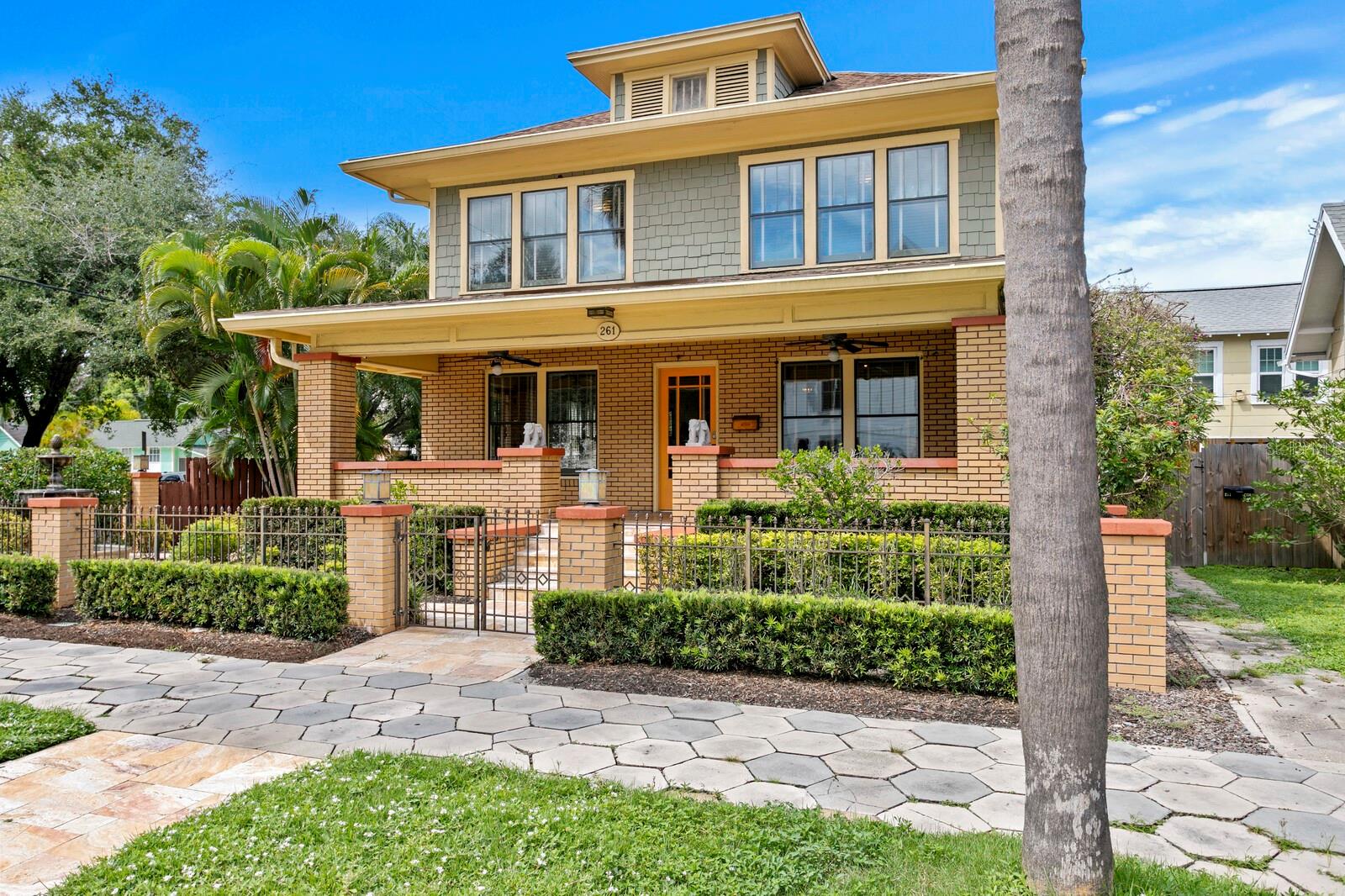 261 7TH AVE N, ST PETERSBURG, FL, 33701