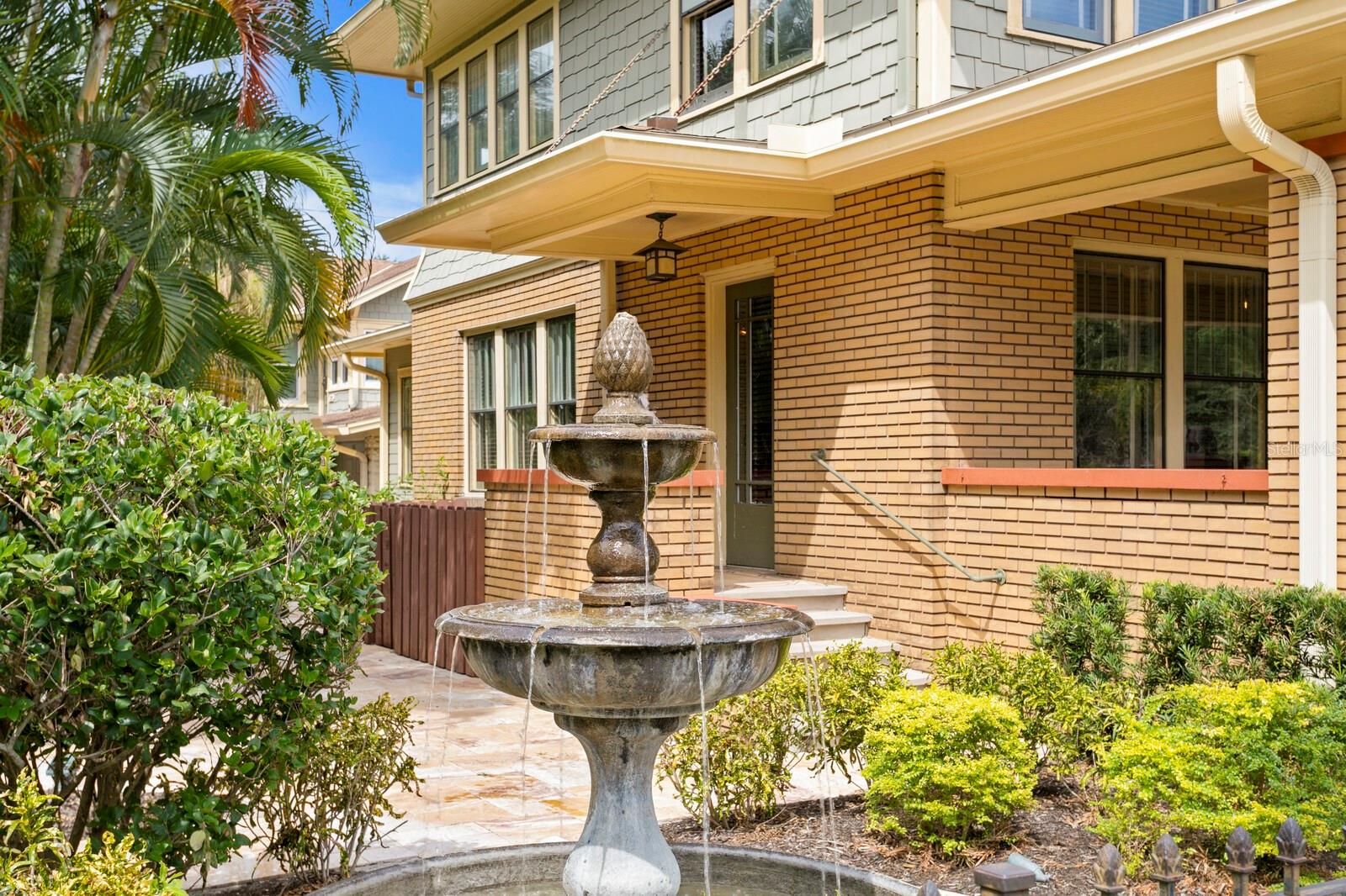 261 7TH AVE N, ST PETERSBURG, FL, 33701