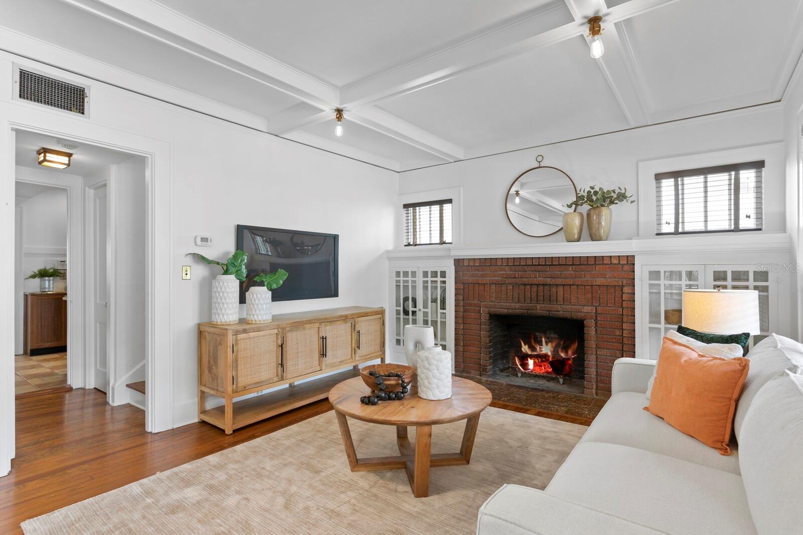 261 7TH AVE N, ST PETERSBURG, FL, 33701