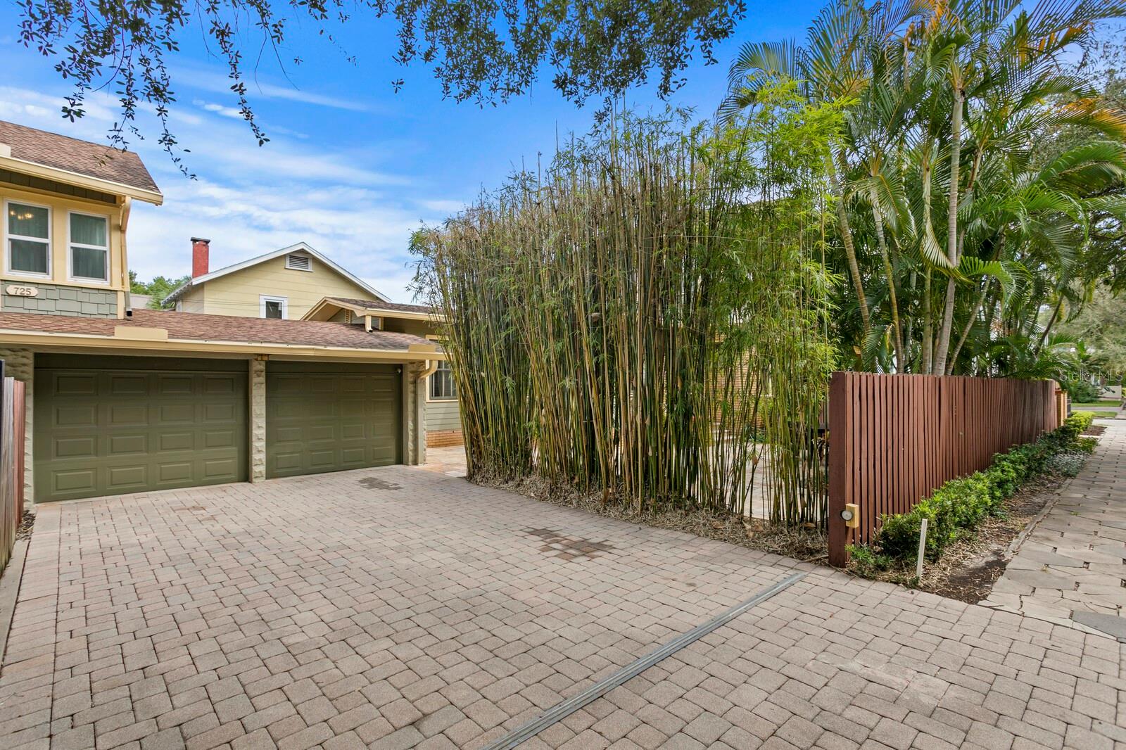 261 7TH AVE N, ST PETERSBURG, FL, 33701