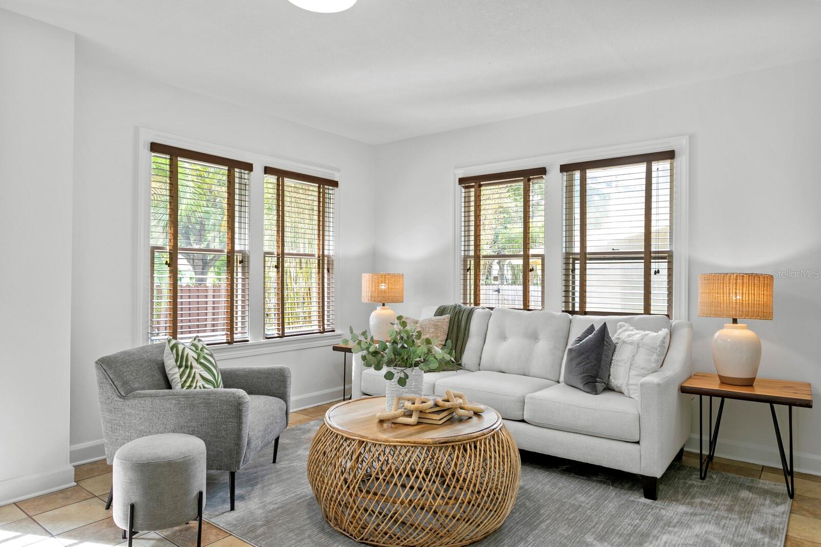 261 7TH AVE N, ST PETERSBURG, FL, 33701