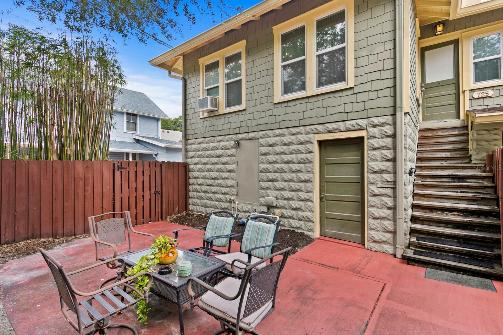 261 7TH AVE N, ST PETERSBURG, FL, 33701