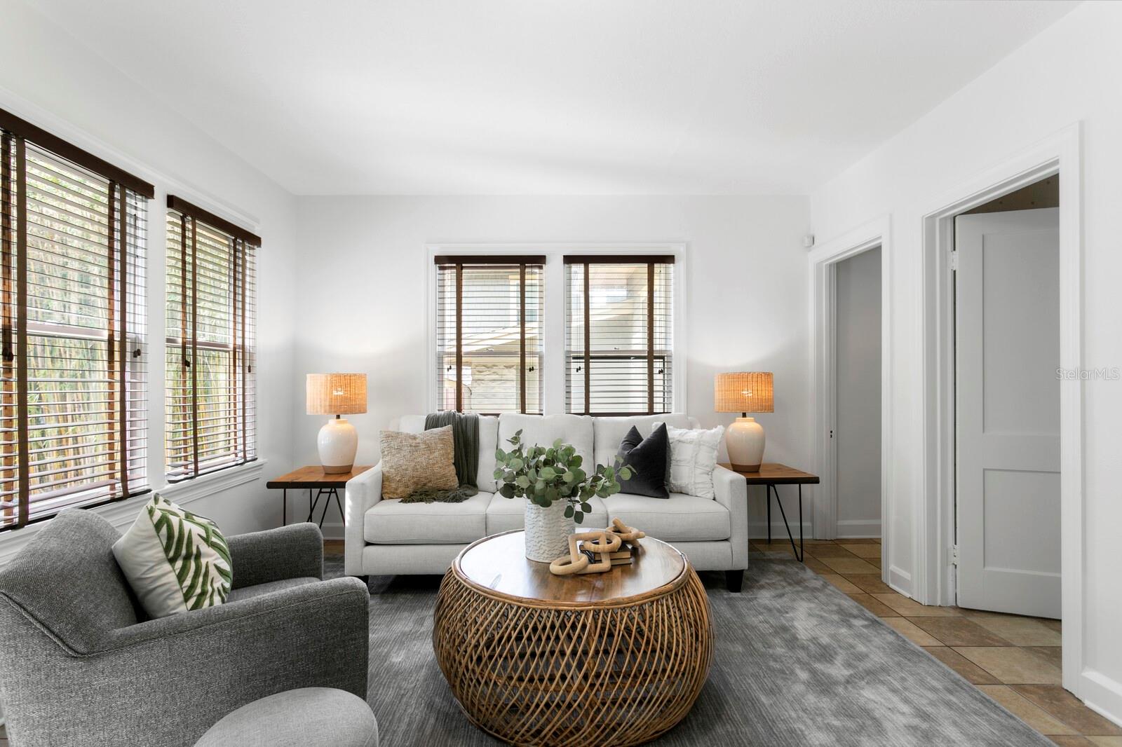 261 7TH AVE N, ST PETERSBURG, FL, 33701