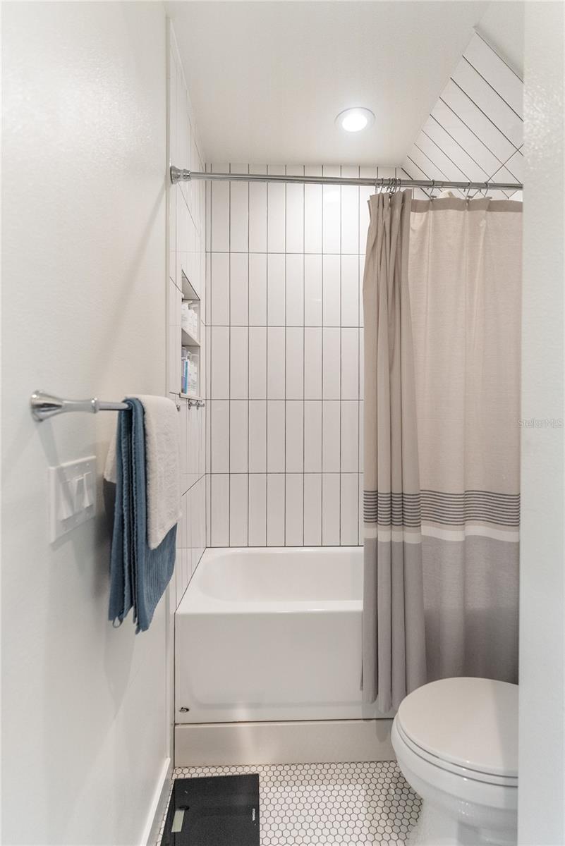 1420 EVEREST RD, VENICE, FL, 34293