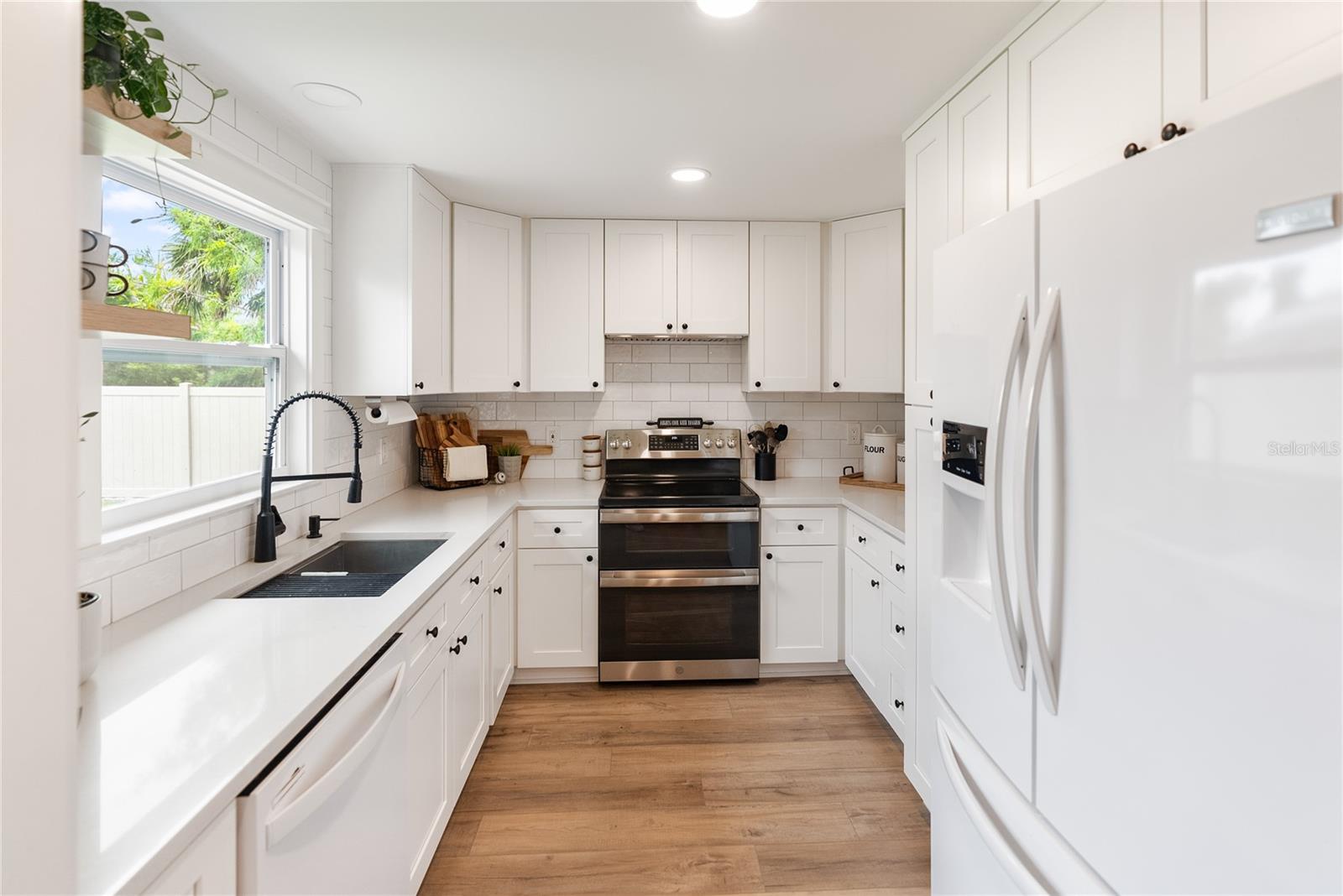 1420 EVEREST RD, VENICE, FL, 34293