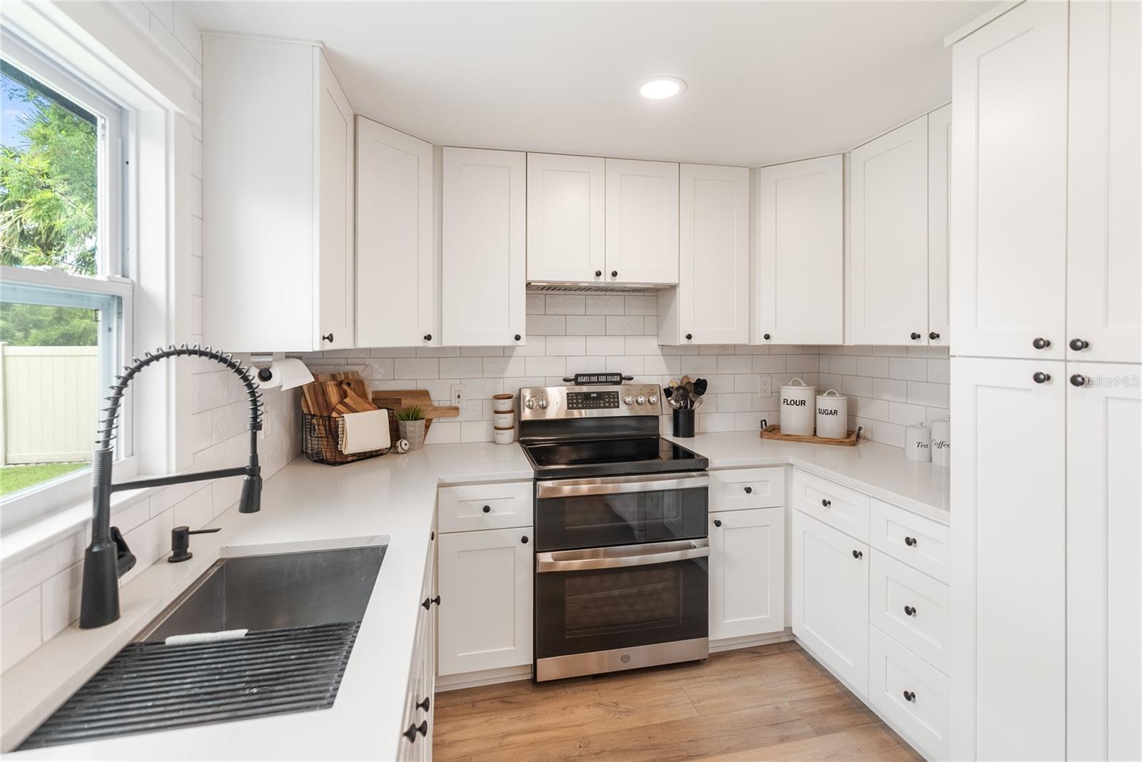 1420 EVEREST RD, VENICE, FL, 34293