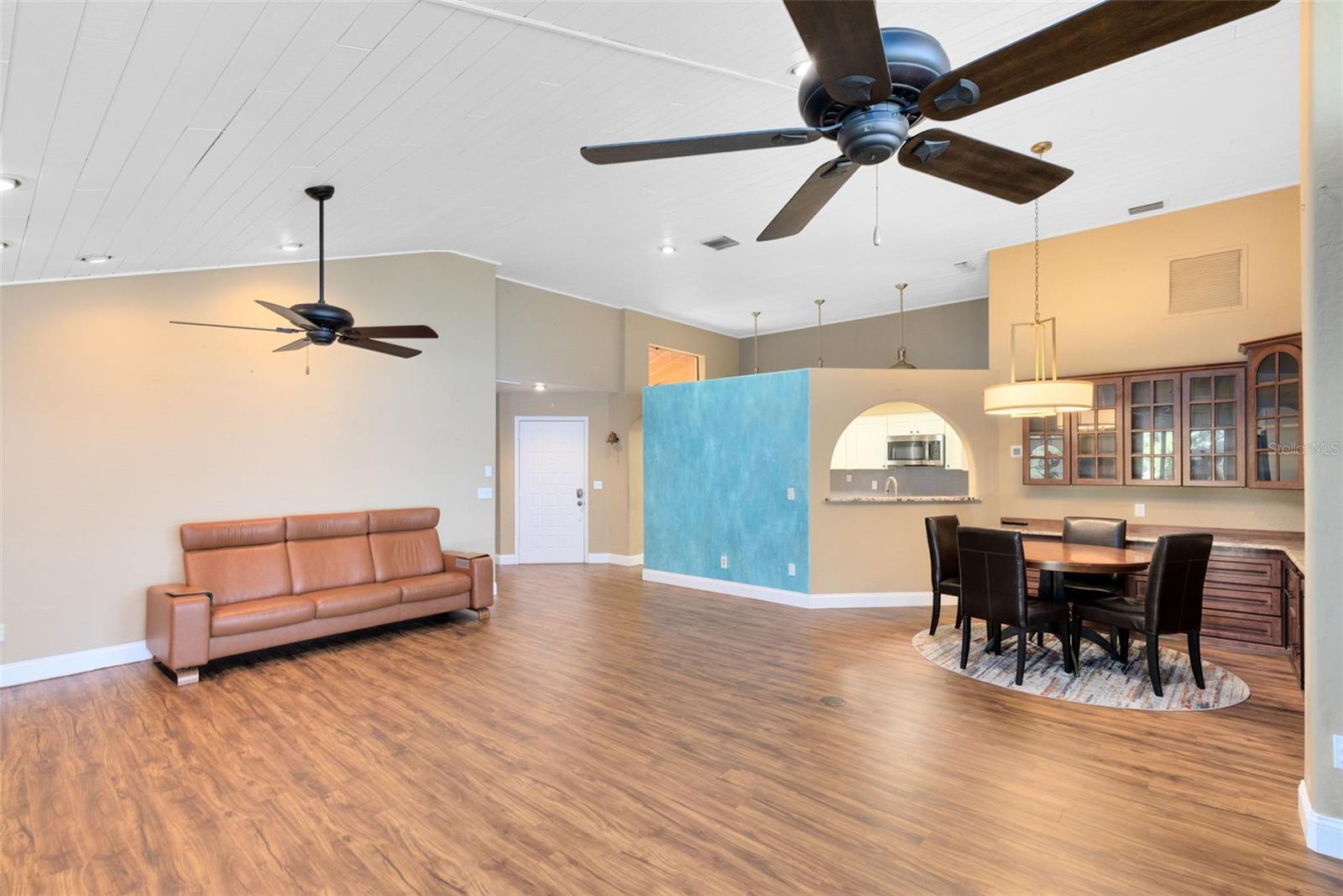2945 LAKE PINELOCH BLVD #18-26, ORLANDO, FL, 32806
