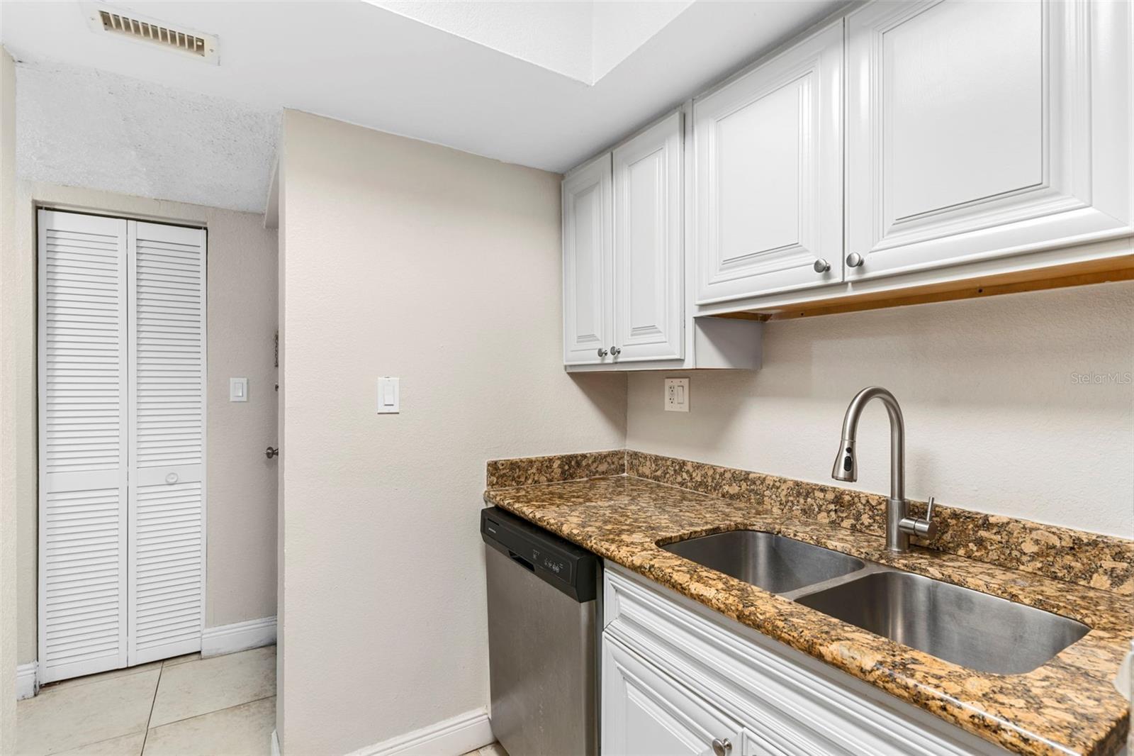 4803 S TEXAS AVE #B, ORLANDO, FL, 32839