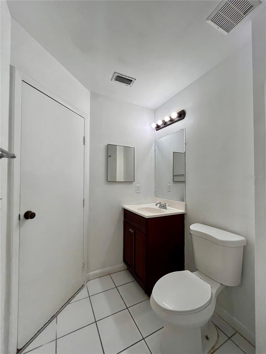 5150 PICADILLY CIRCUS CT #7, ORLANDO, FL, 32839