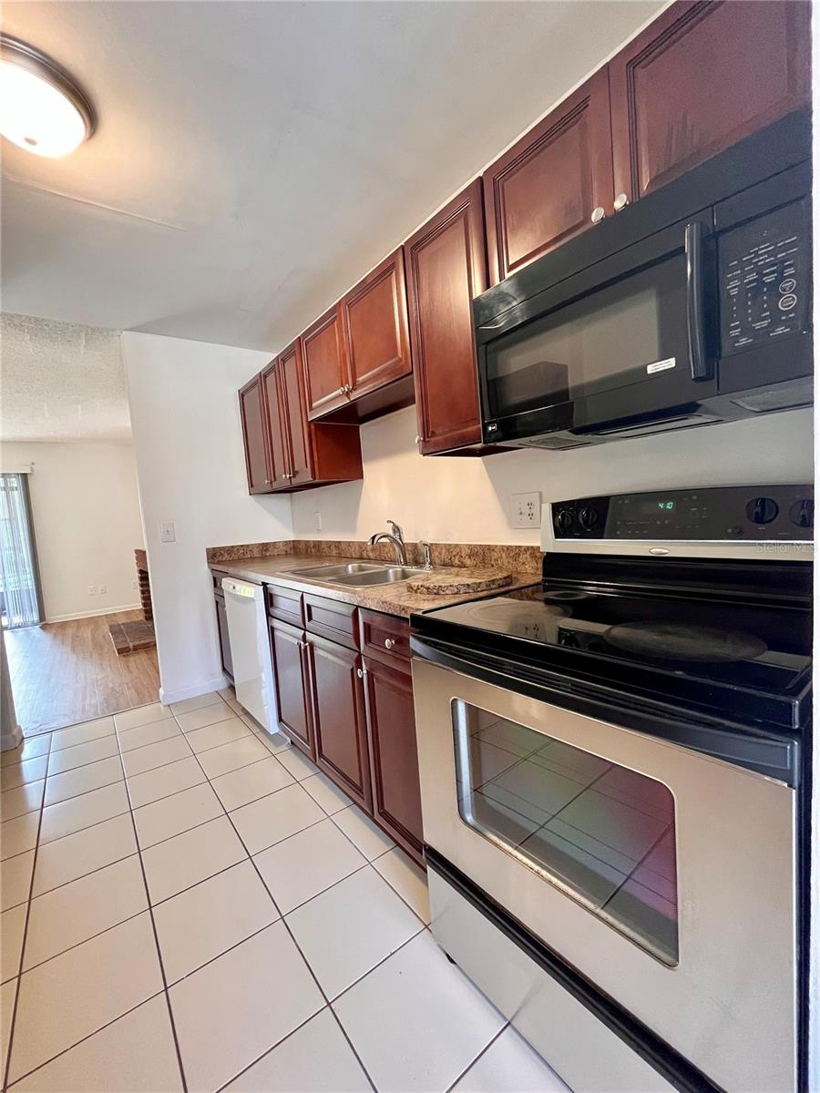 5150 PICADILLY CIRCUS CT #7, ORLANDO, FL, 32839