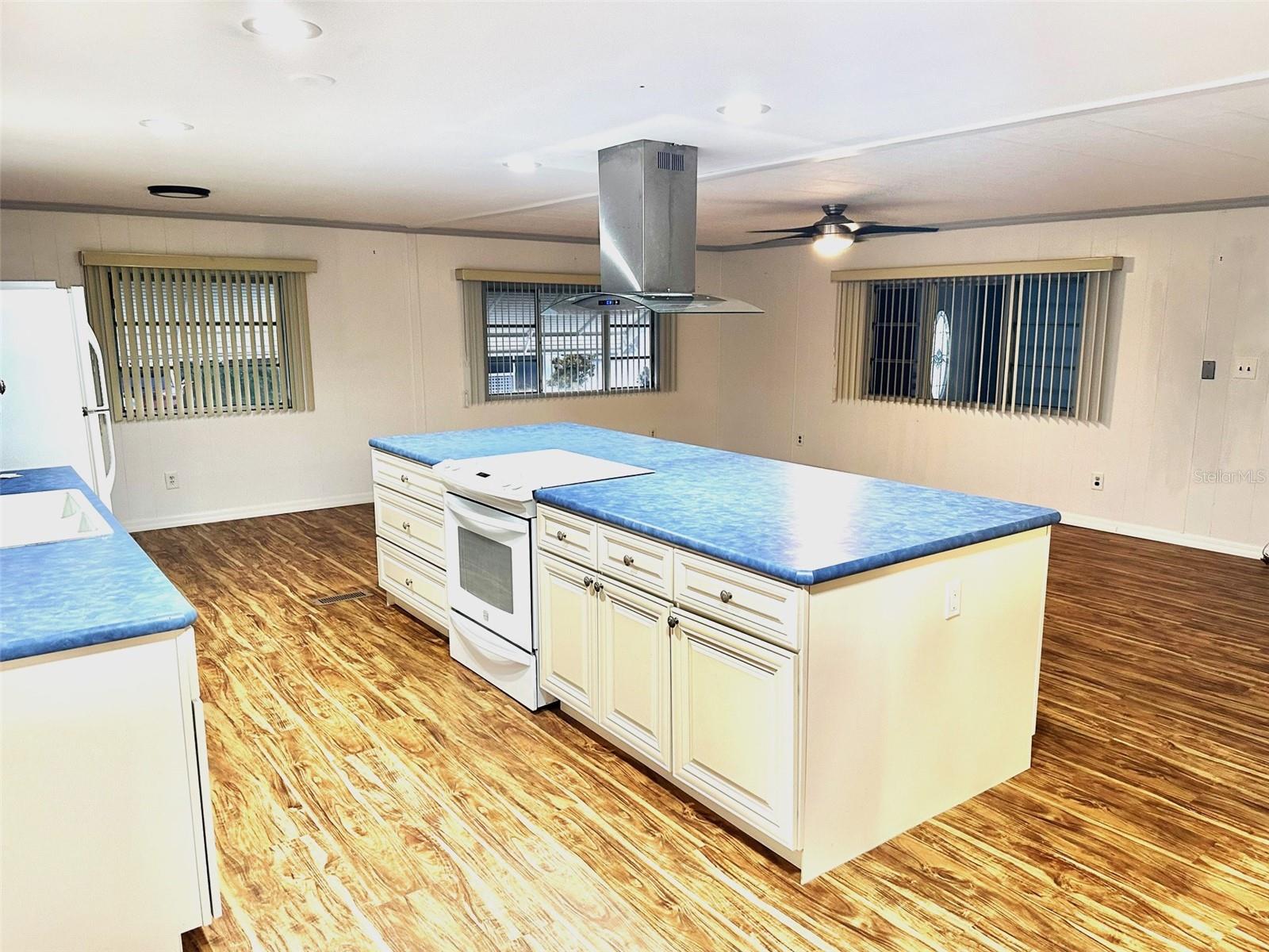 9790 66TH ST N #196, PINELLAS PARK, FL, 33782