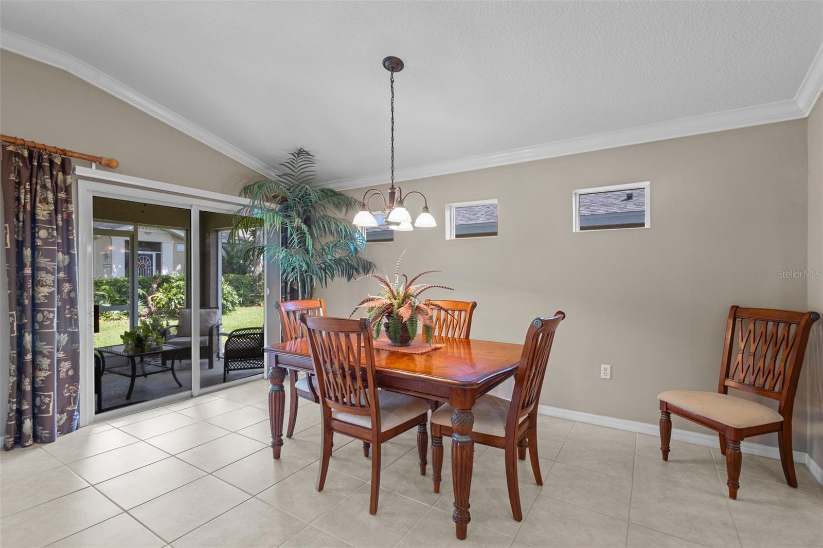2055 GRANTHAM GREENS DR, SUN CITY CENTER, FL, 33573