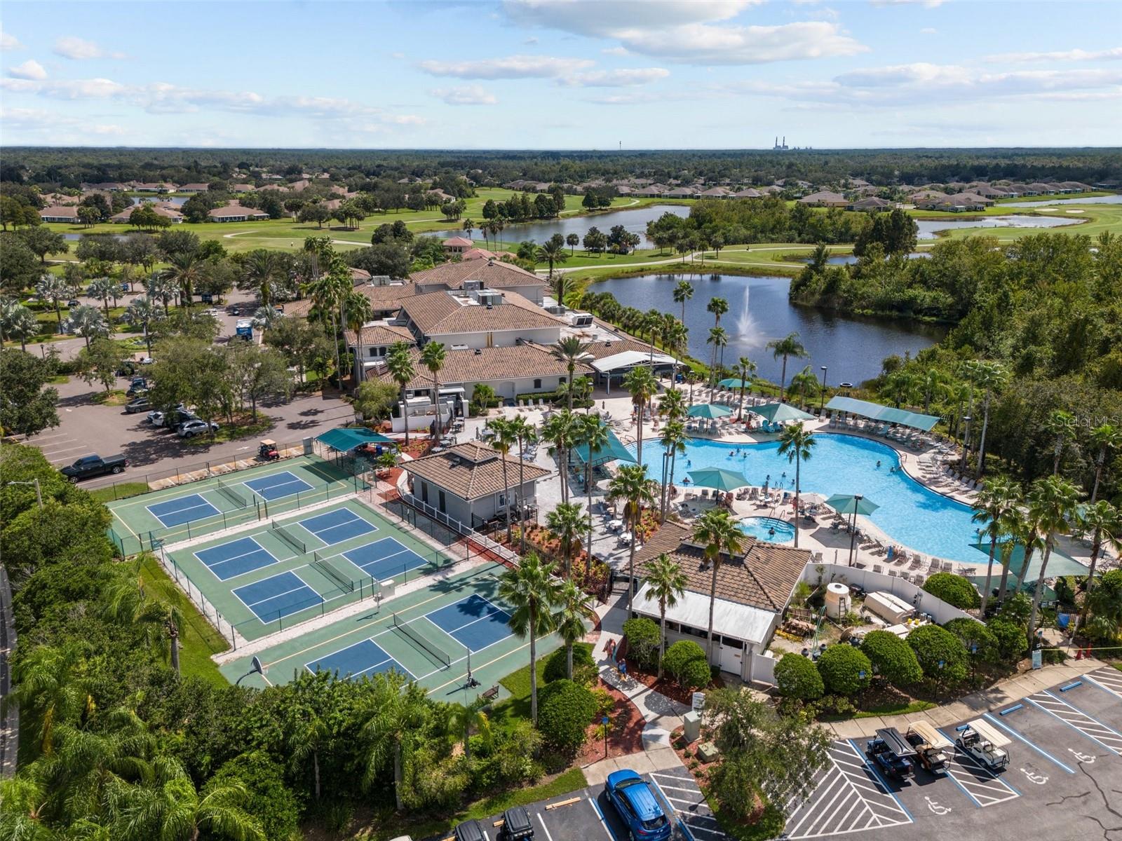 2055 GRANTHAM GREENS DR, SUN CITY CENTER, FL, 33573
