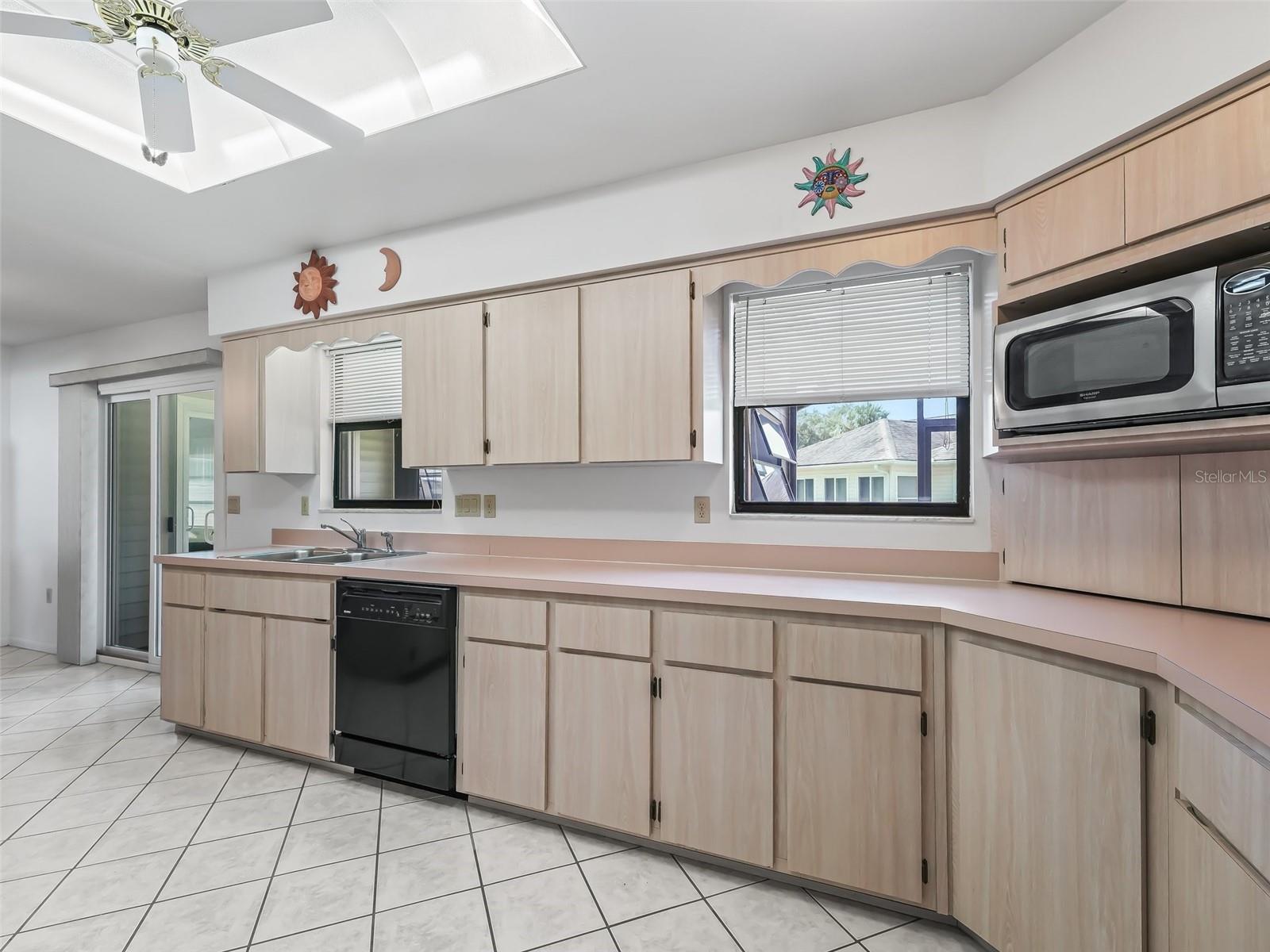 2301 BONNIE VIEW CT, LEESBURG, FL, 34788