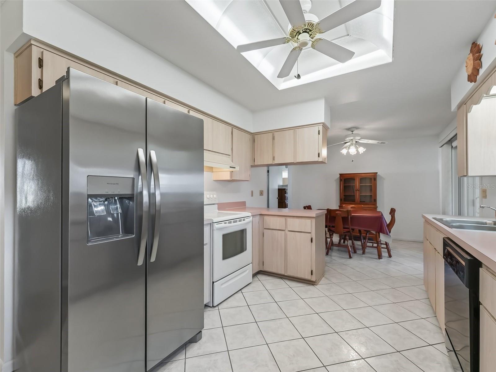 2301 BONNIE VIEW CT, LEESBURG, FL, 34788