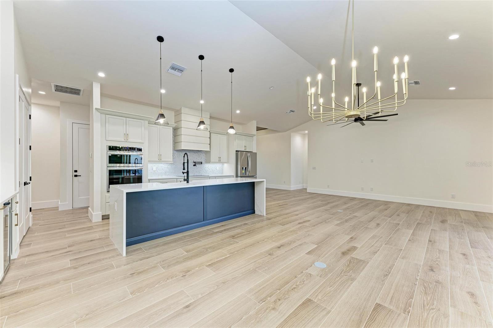 6100 RIVERSIDE DR, PUNTA GORDA, FL, 33982