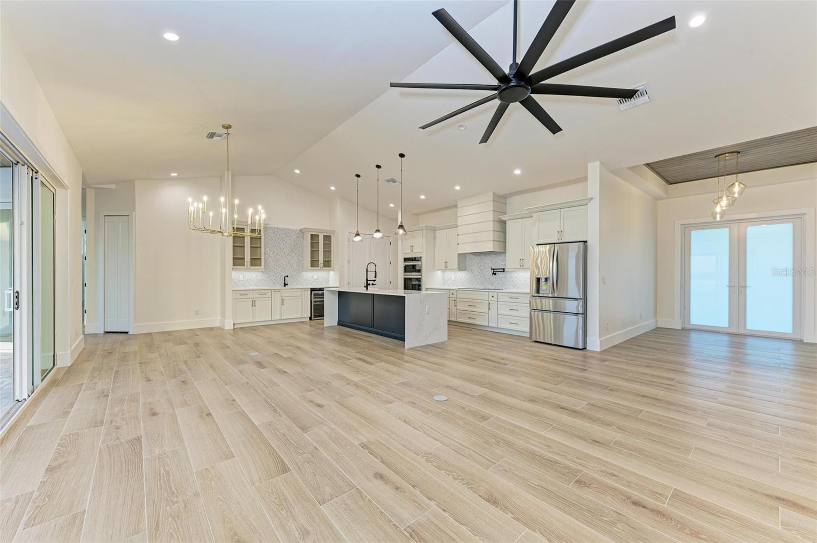6100 RIVERSIDE DR, PUNTA GORDA, FL, 33982