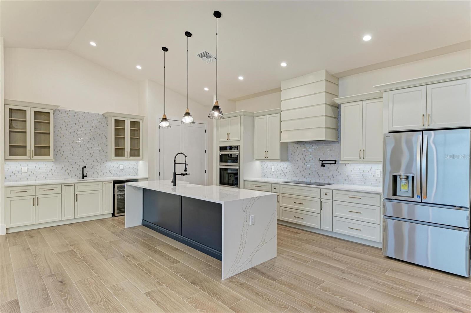 6100 RIVERSIDE DR, PUNTA GORDA, FL, 33982