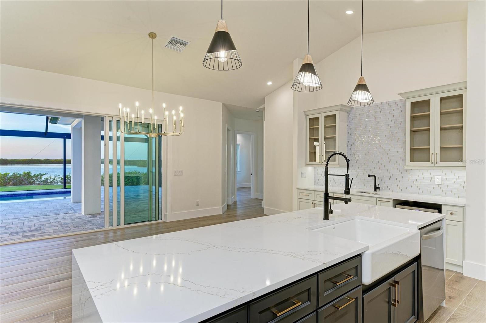 6100 RIVERSIDE DR, PUNTA GORDA, FL, 33982