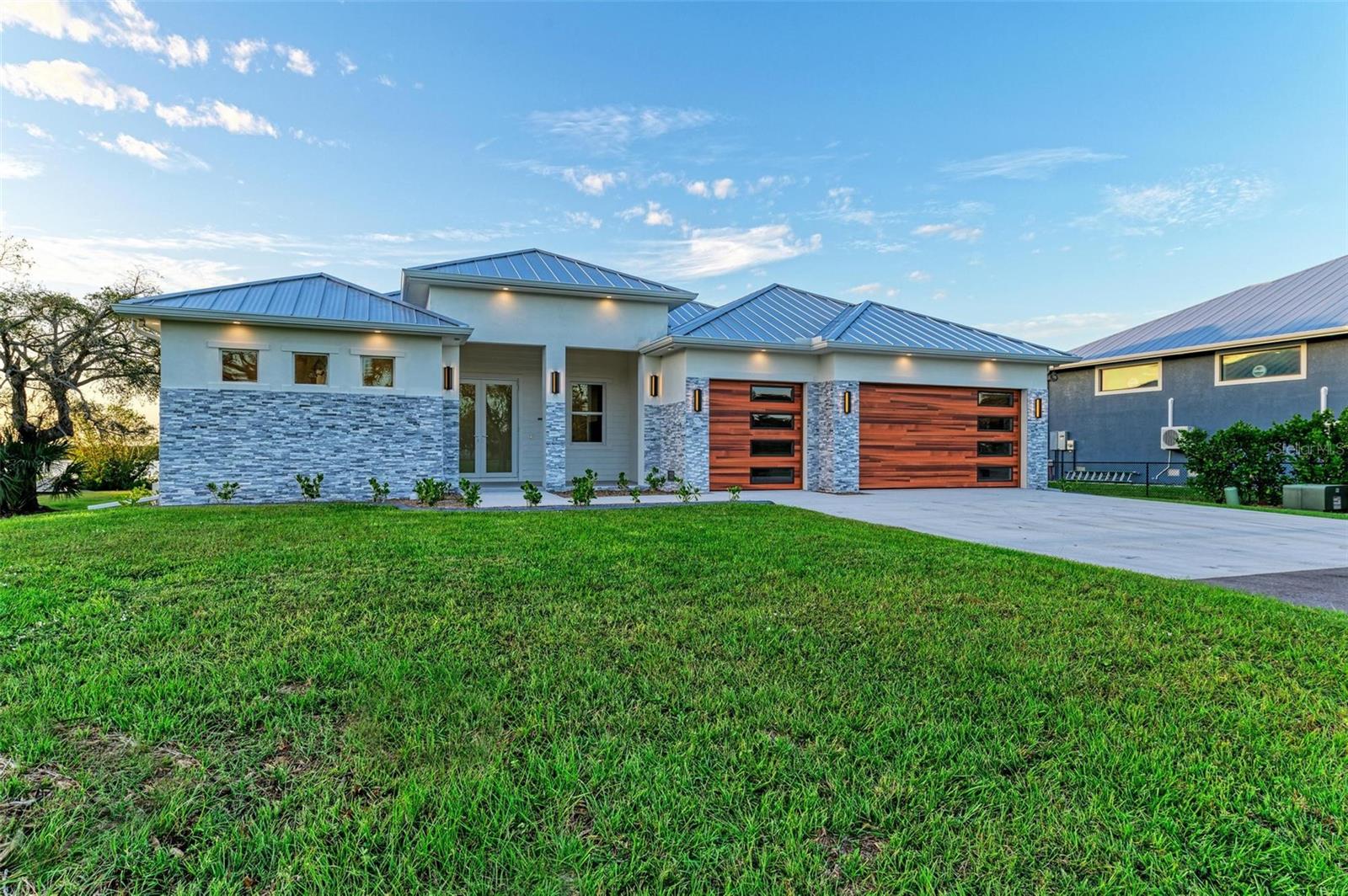 6100 RIVERSIDE DR, PUNTA GORDA, FL, 33982