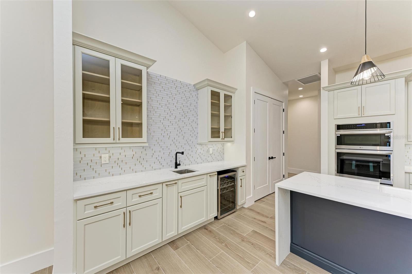 6100 RIVERSIDE DR, PUNTA GORDA, FL, 33982