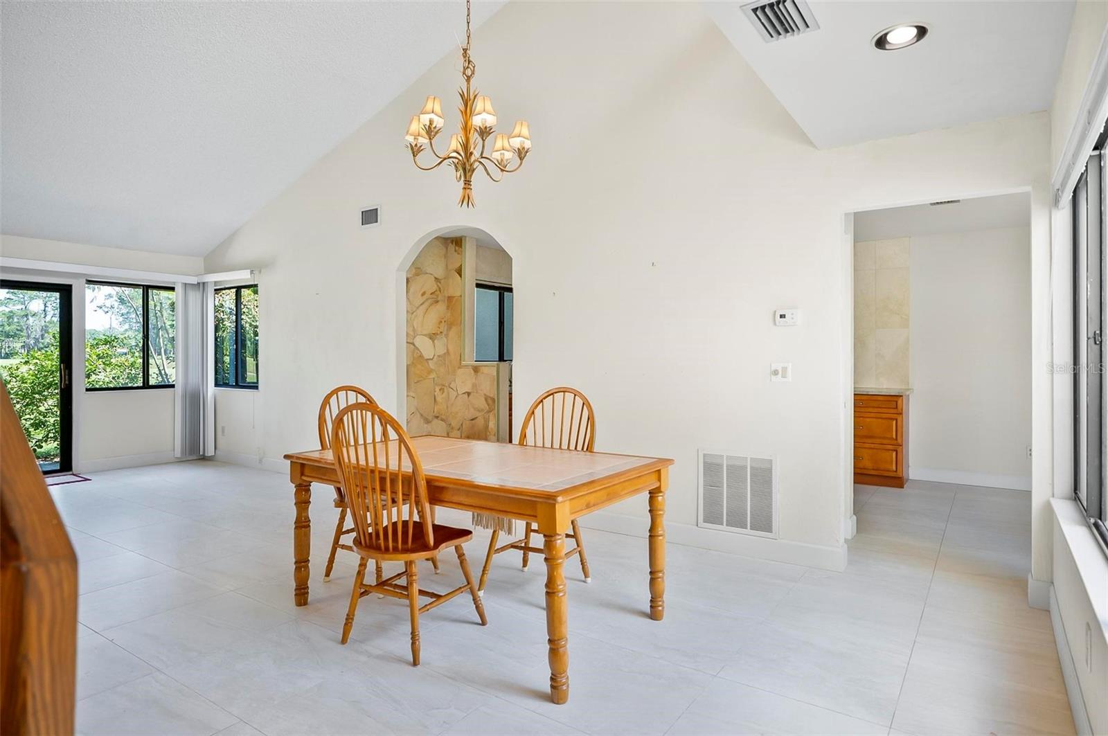 41 VILLAGE CIR, PALM COAST, FL, 32164
