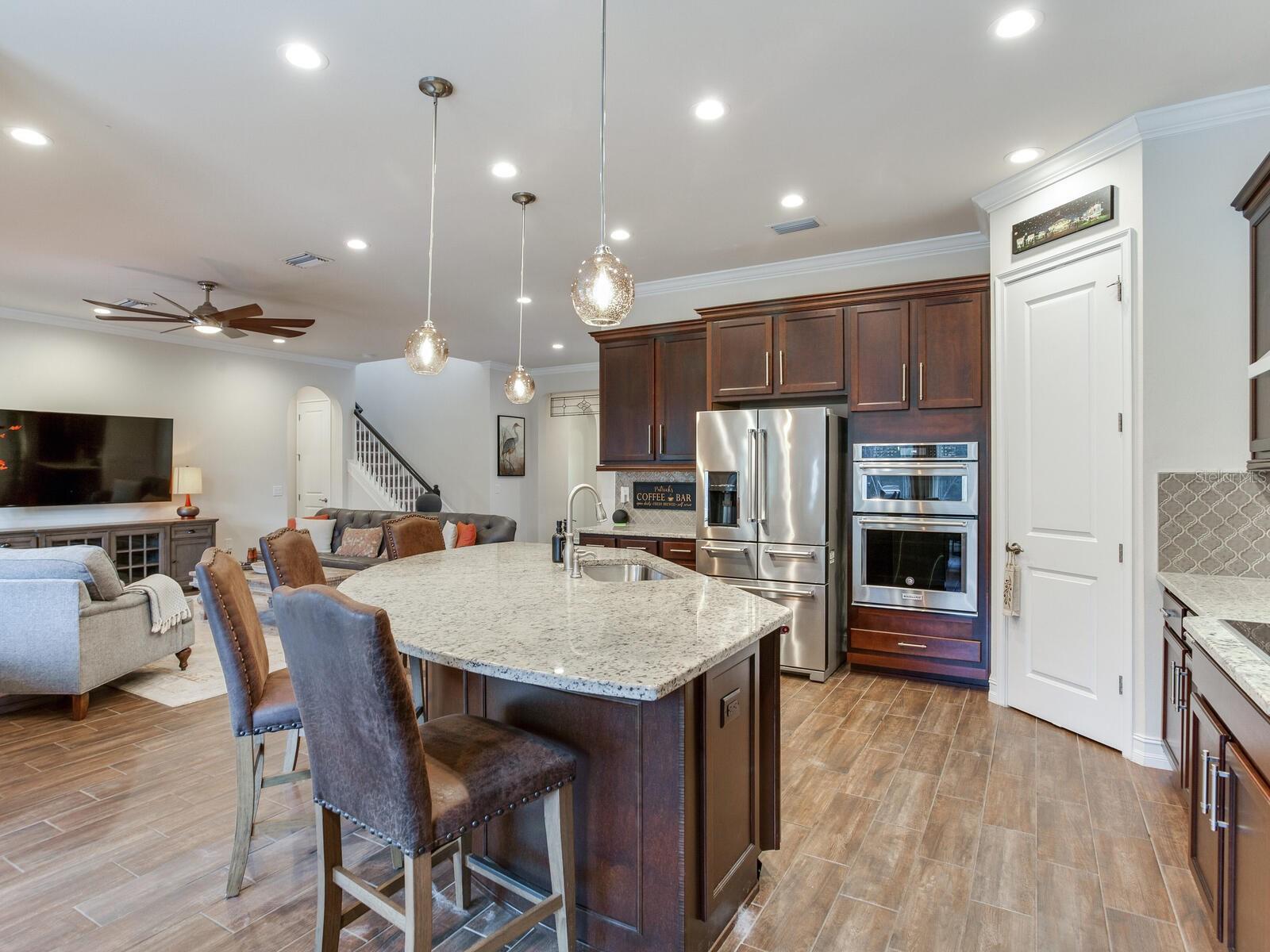 31982 BOURNEVILLE TER, WESLEY CHAPEL, FL, 33543