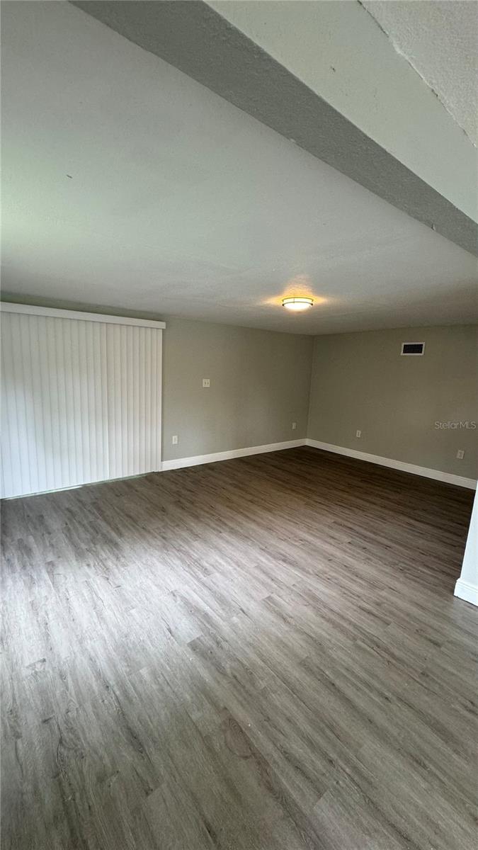 1090 EMERALD DR, MOUNT DORA, FL, 32757