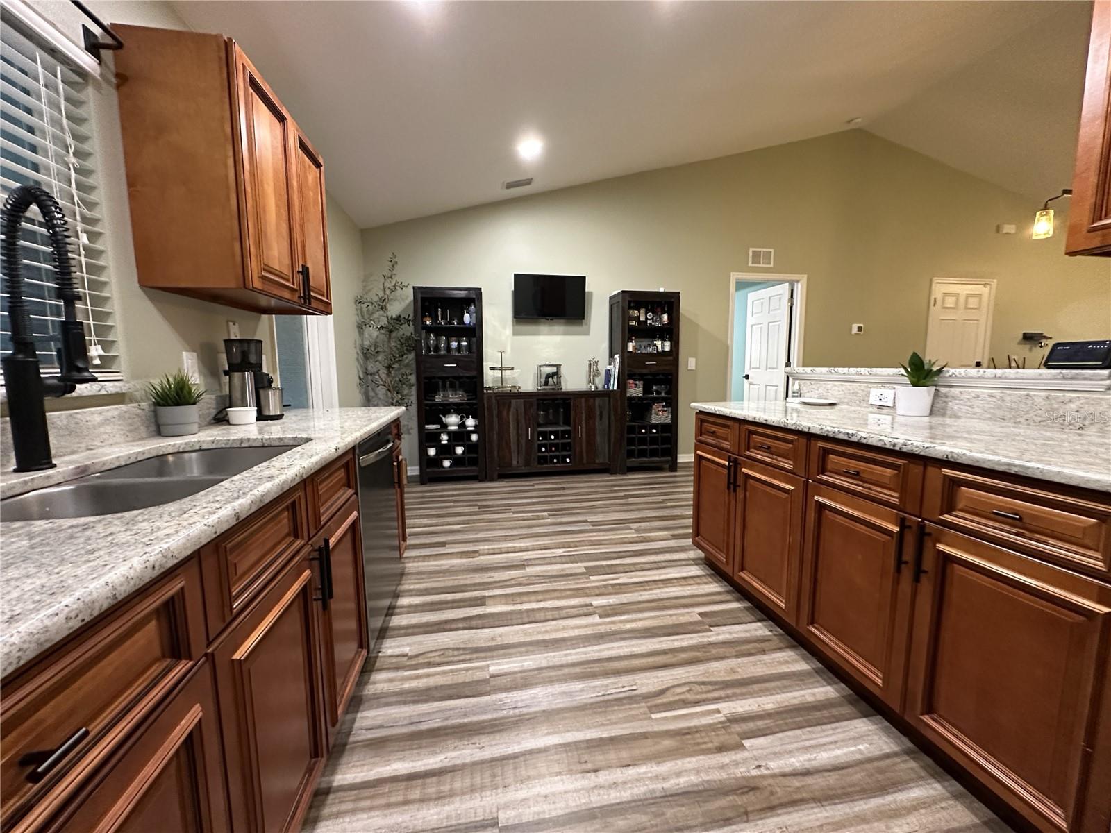 106 W CAYUGA ST, TAMPA, FL, 33603