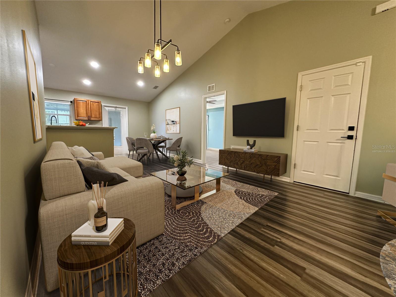 106 W CAYUGA ST, TAMPA, FL, 33603