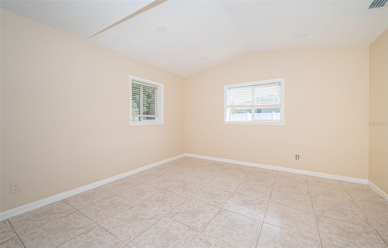 2675 FIRESTONE DR, CLEARWATER, FL, 33761