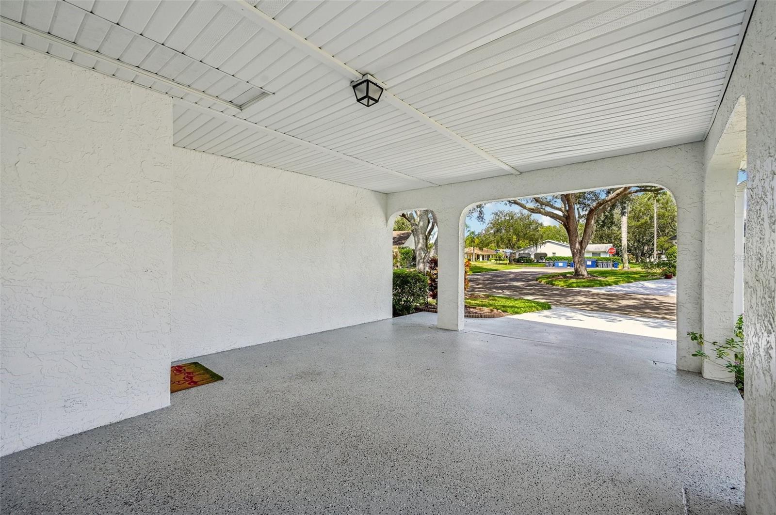 2102 HAILSTONE CIR, SUN CITY CENTER, FL, 33573